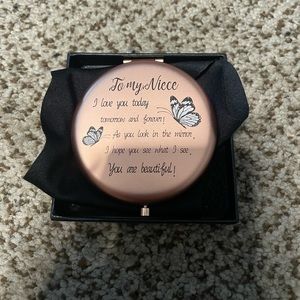 Compact Mirror